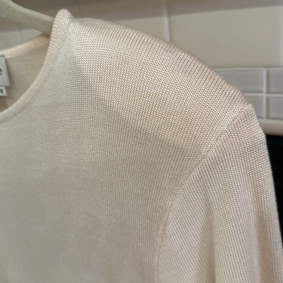 Breckenridge Cream Size Medium 100% Rayon Top - Picture 3 of 6